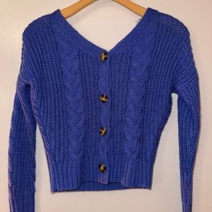 women's size small periwinkle blue sweater